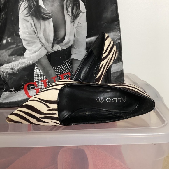 Zebra cow leather black & white point toe shoes - Picture 2 of 6